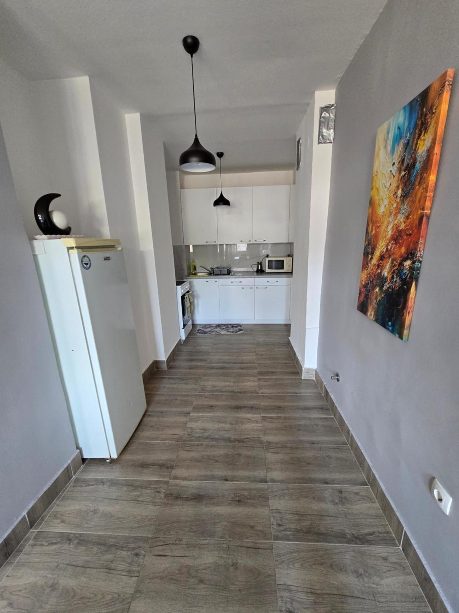 City Center Apt Wfree P Skopje Exterior photo
